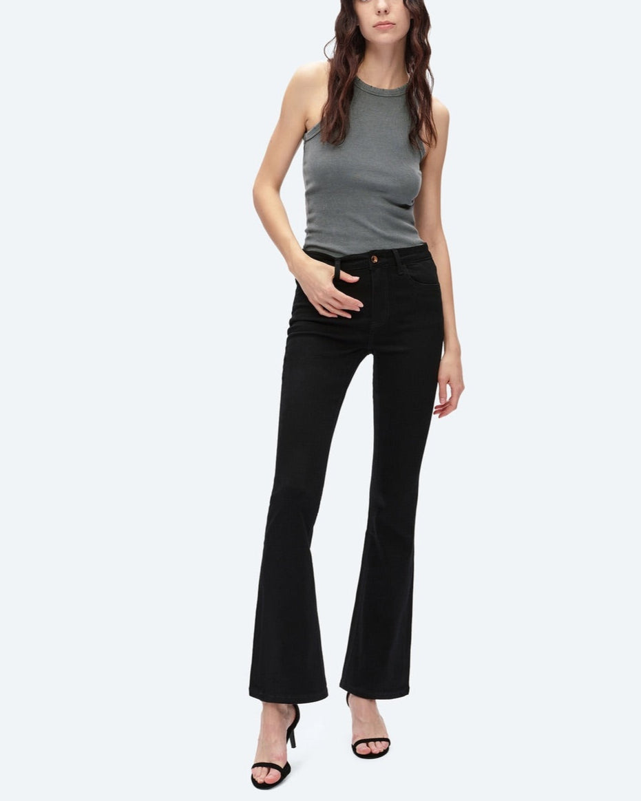 Mid-Rise Super Stretch Bootcut Jeans in Black
