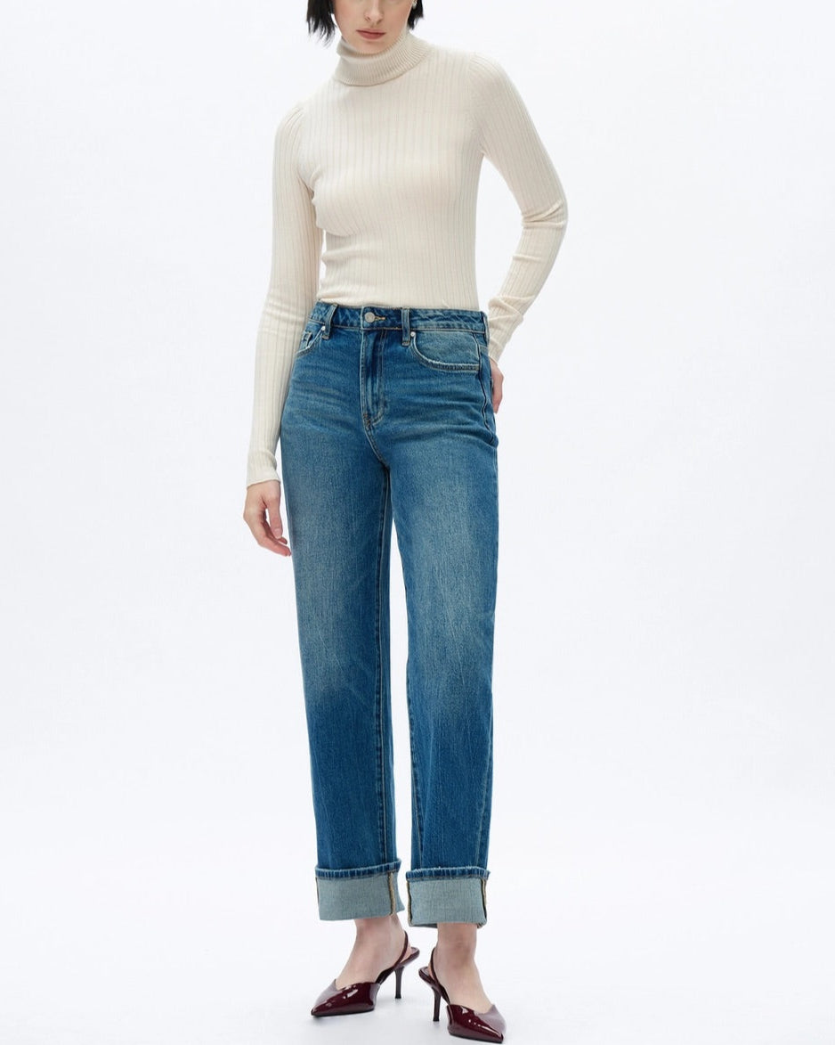 Straight Leg High-Rise Comfort Stretch Jeans in Retro Medium Blue