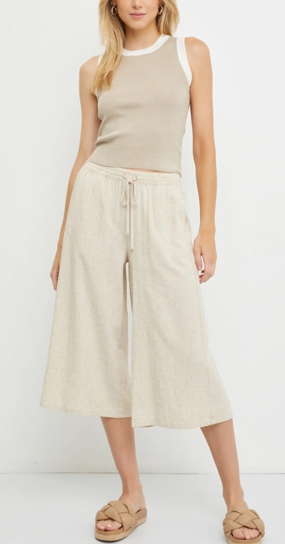 Taupe Classic Crewneck Contrast Sleeveless Top