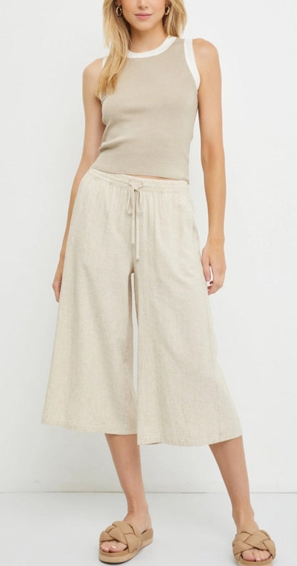 Taupe Classic Crewneck Contrast Sleeveless Top