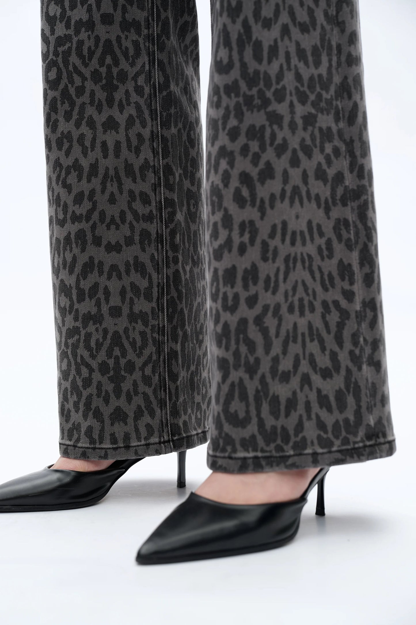 Charcoal Leopard Super Stretch High Rise Jeans with clean hem and subtle leopard print pattern.