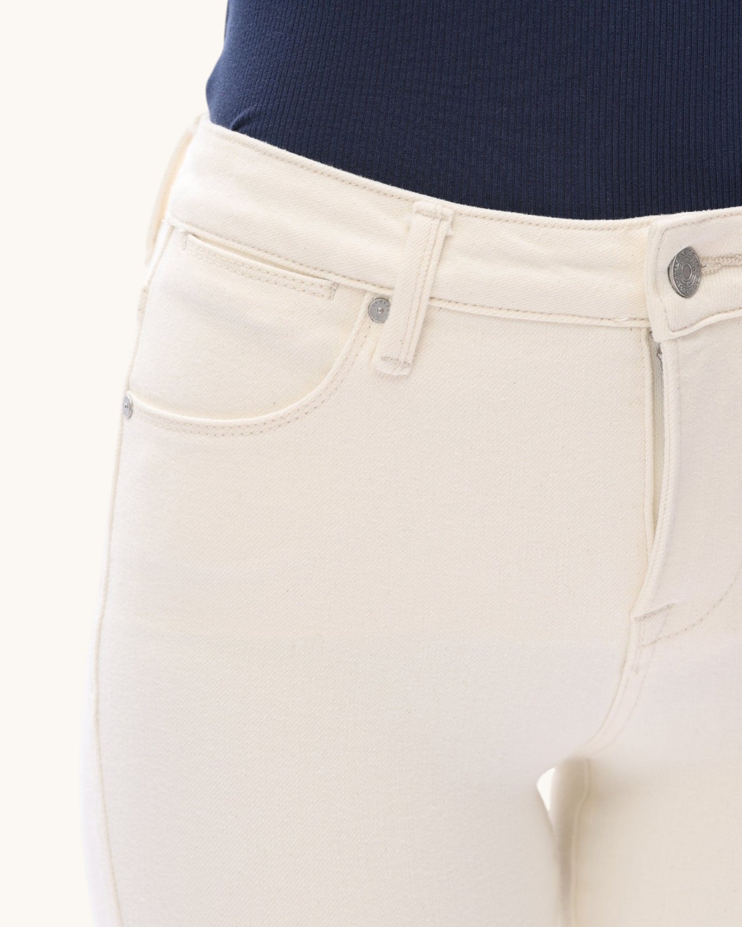 Bayeas Elowen Cream Mid-Rise Straight Crop Jean