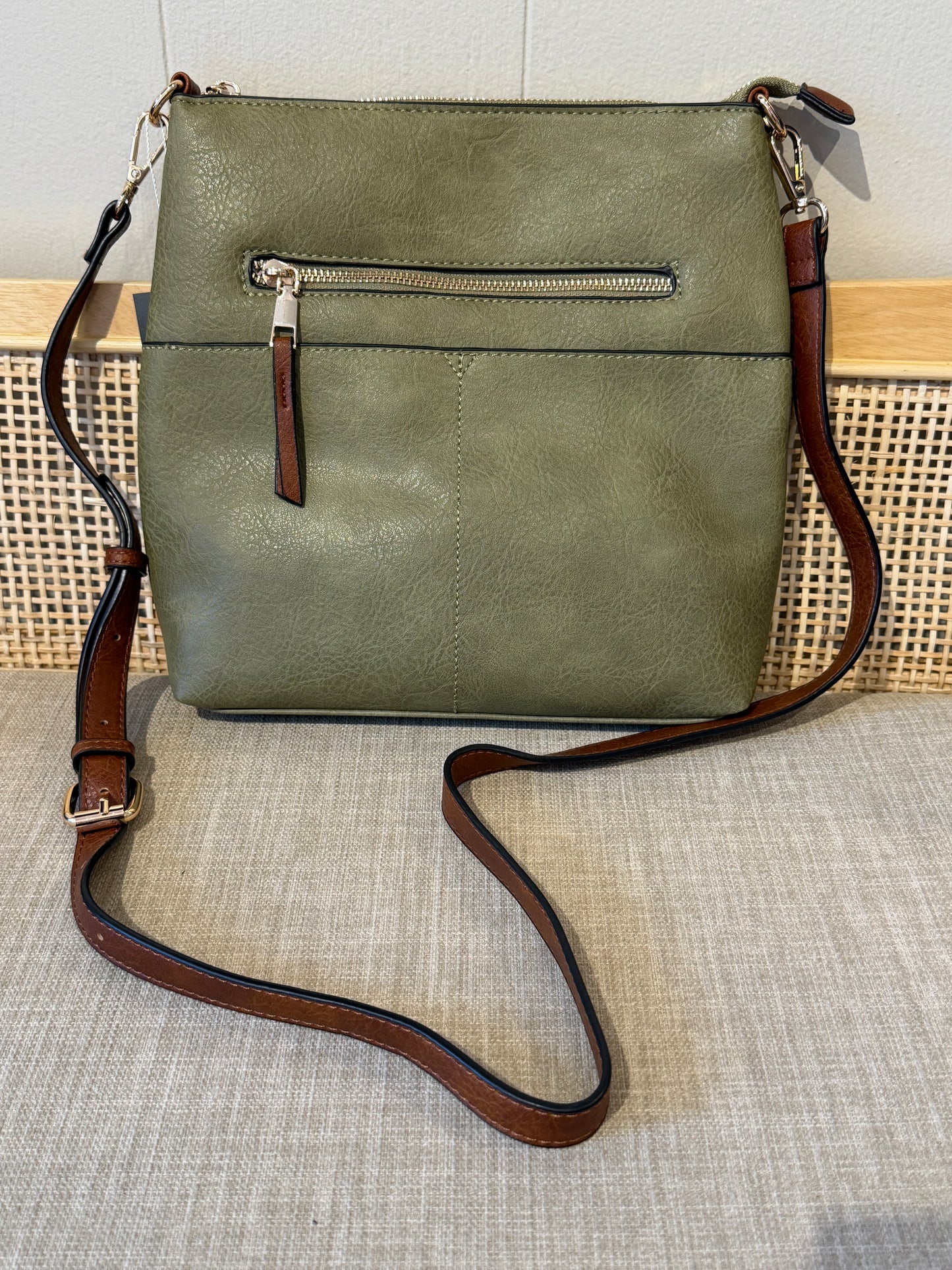Briar Zipper Crossbody Bag (Sage)