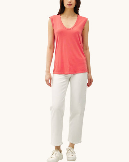 Poppy Washed Scoop Neck Tank Top worn with cream denim pants.