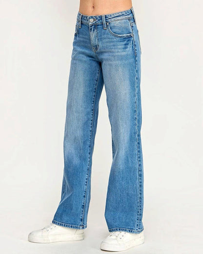 Petra 153 Mid Rise Straight Leg Vintage Stretch Jeans